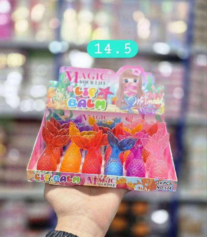 سمكة lip balm 124