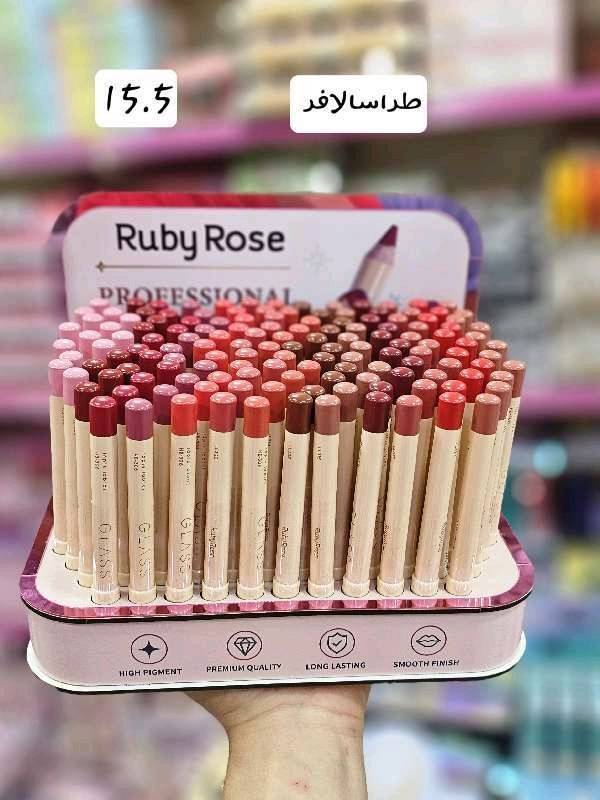 طراسالافر Ruby Rose